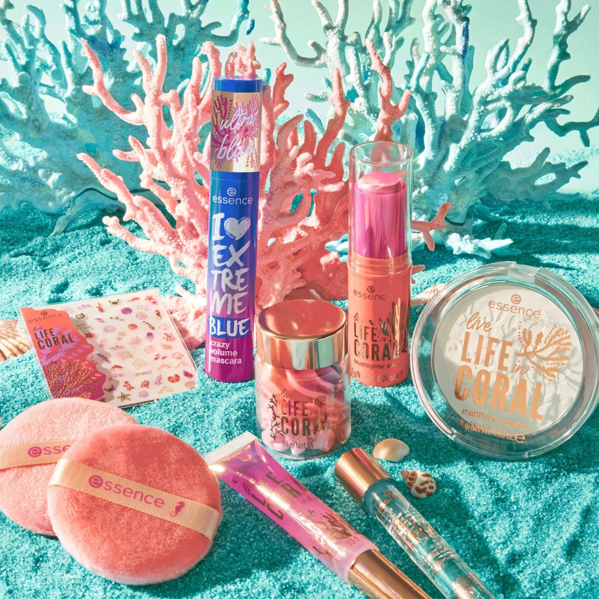 essence Mascara | live LIFE in CORAL I LOVE EXTREME BLUE mascara volumizzante